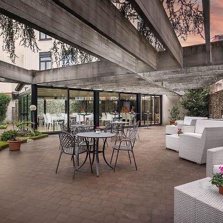 Ih Hotels Milano Eur - Trezzano Sul Naviglio Buitenkant foto