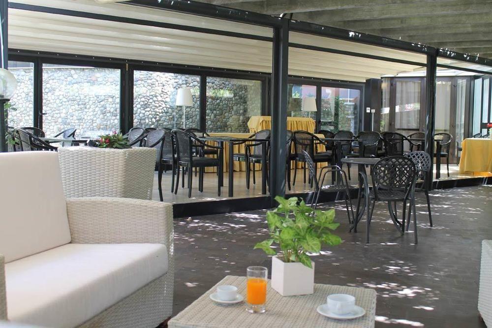 Ih Hotels Milano Eur - Trezzano Sul Naviglio Buitenkant foto