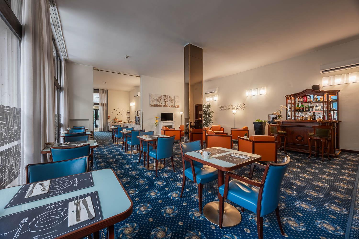 Ih Hotels Milano Eur - Trezzano Sul Naviglio Buitenkant foto